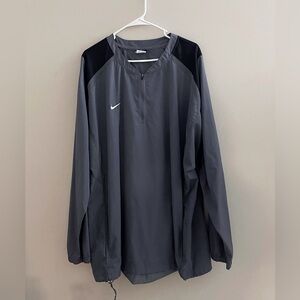 (sold)Nike Storm fit Gray and Black Windbreaker Athletic Top  athleticwear XXL